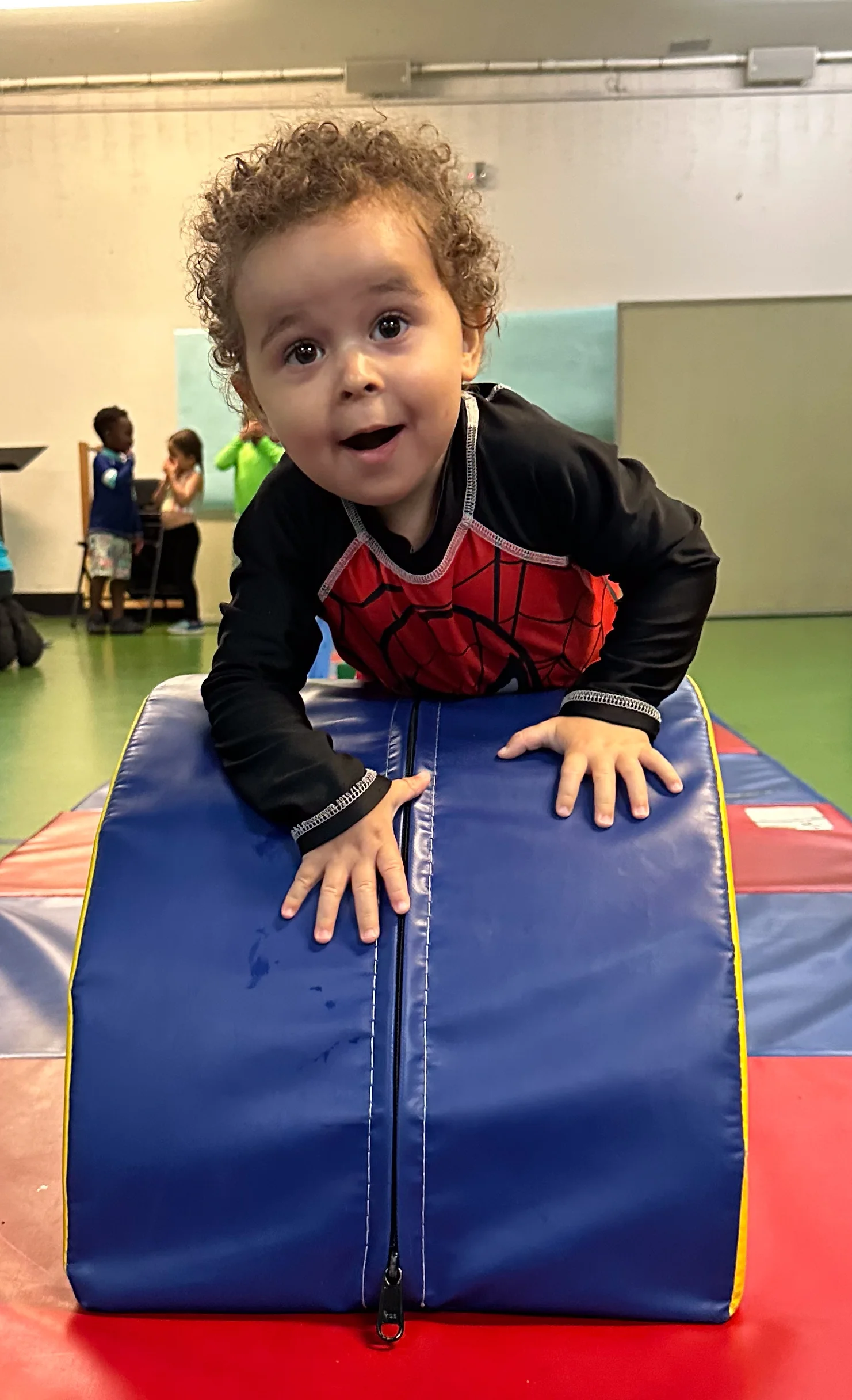 toddler doing gym classes at their summer camp in new rochelle